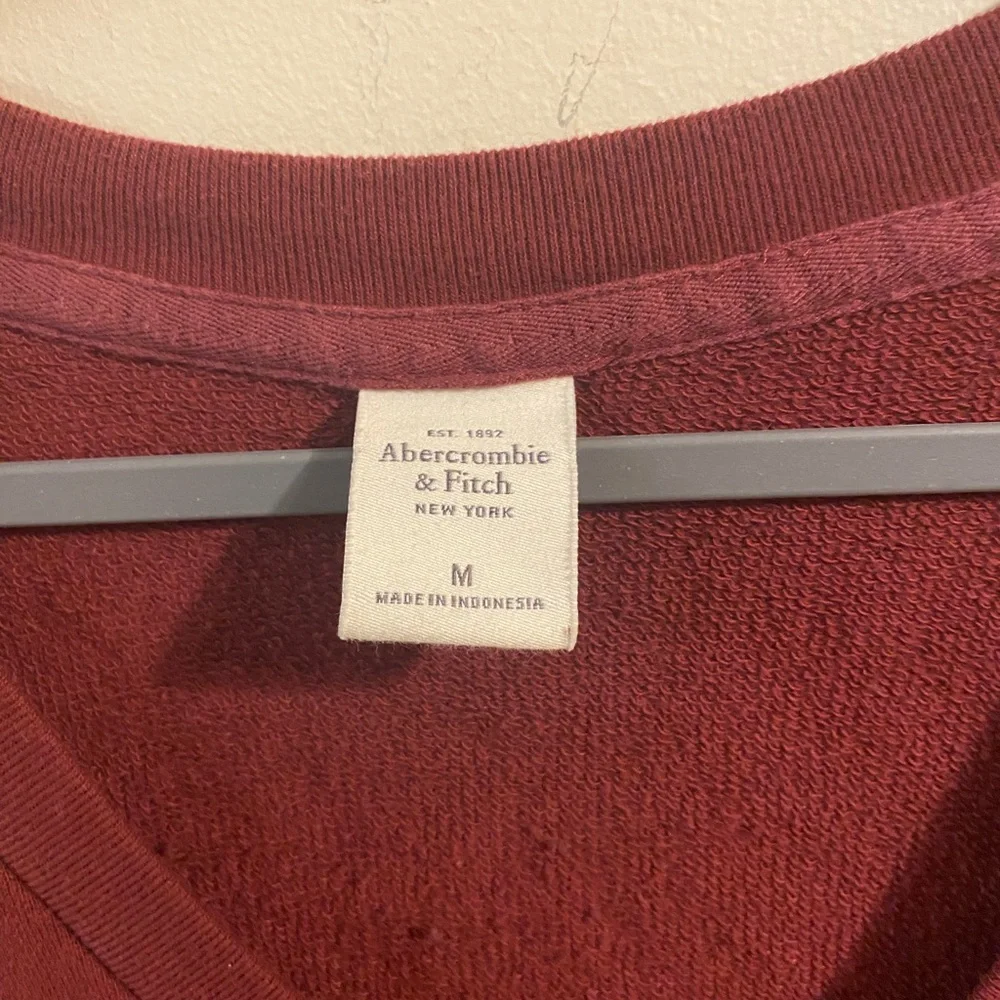 Abercrombie & Fitch excellent as